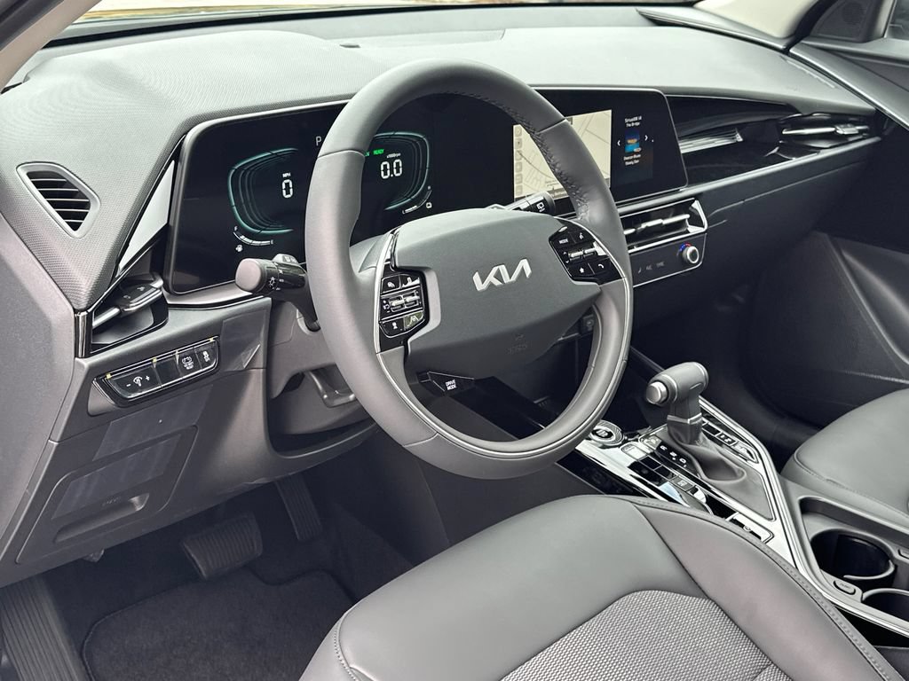 New 2026 Kia Niro EX FWD image 17