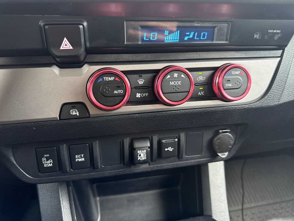 Used 2022 Toyota Tacoma SR5 w/ Technology Package RWD image 21