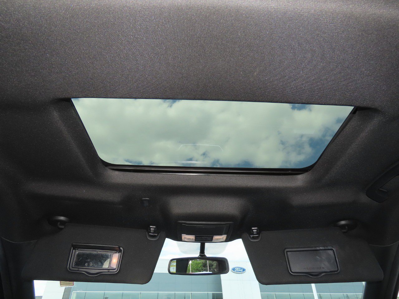 Used 2018 Ford Explorer Limited FWD image 25