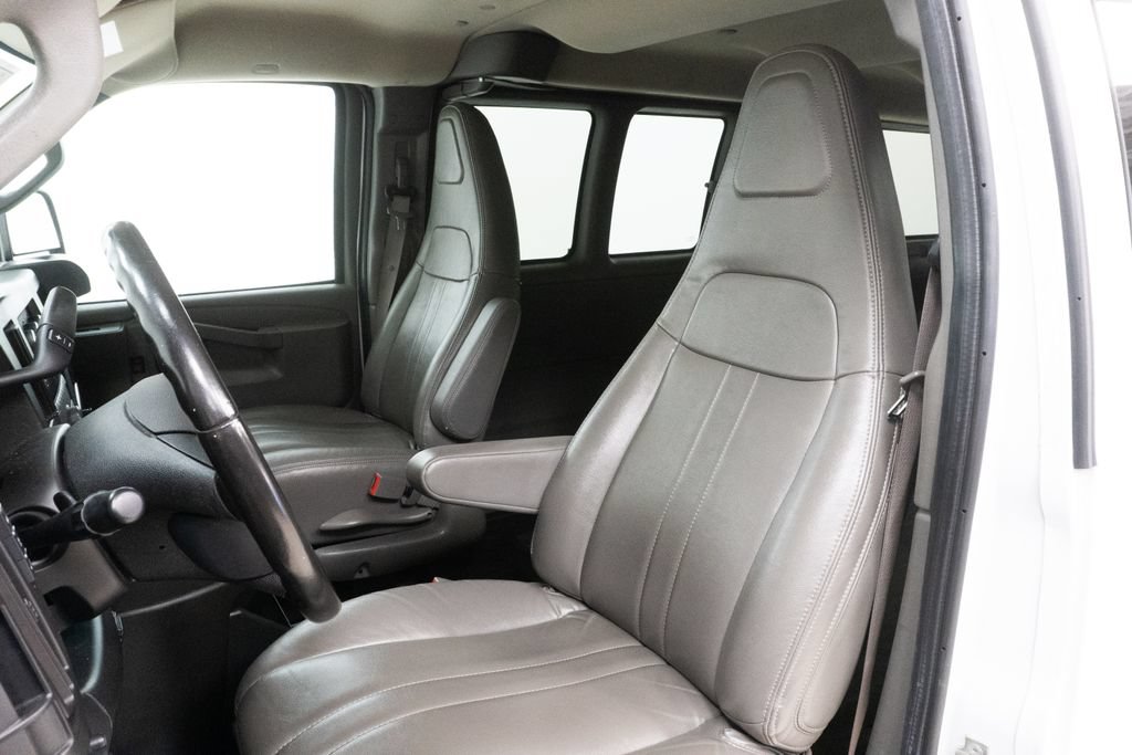 Used 2022 Chevrolet Express 3500 LS RWD image 7