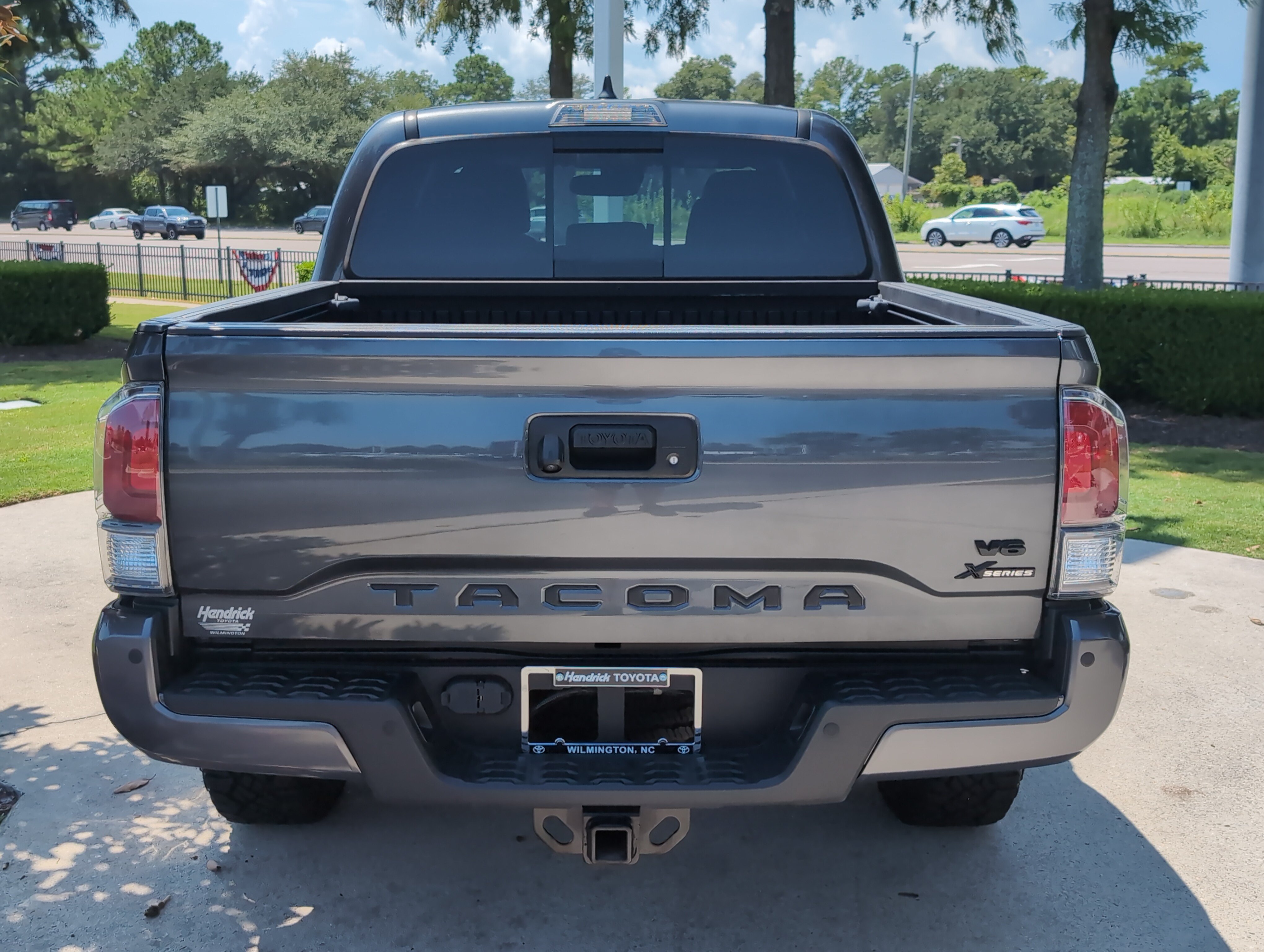 Certified 2023 Toyota Tacoma TRD Off-Road w/ Advanced Technology Package AWD/4WD image 9