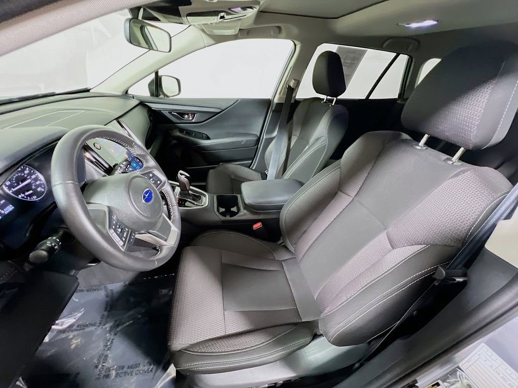 Used 2025 Subaru Outback Premium AWD/4WD image 18