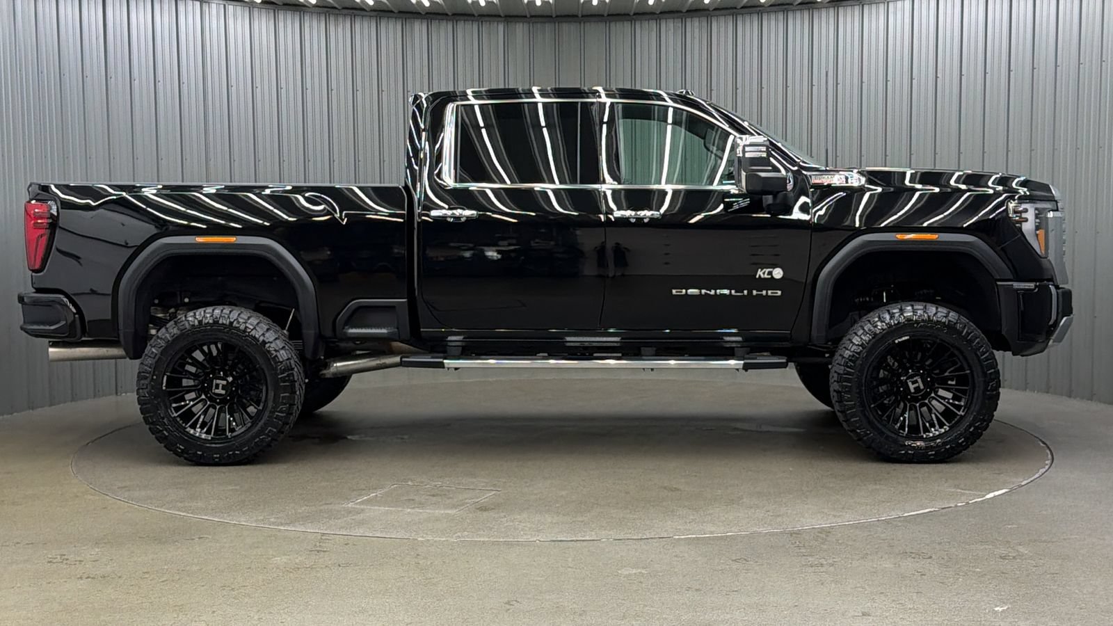 Used 2026 GMC Sierra 3500 Denali w/ Denali Reserve Package AWD/4WD image 6