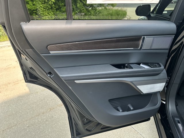New 2026 Cadillac Vistiq Sport w/ LPO, Floor Liner Package image 27
