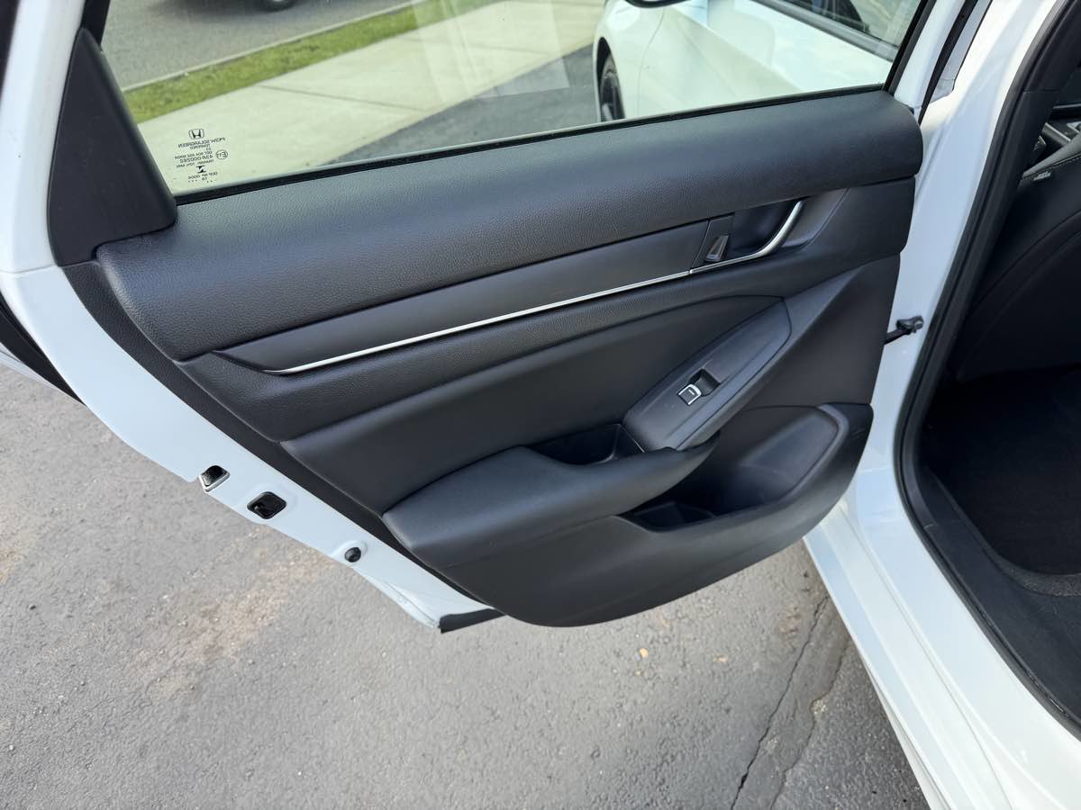 Used 2019 Honda Accord Sport image 15