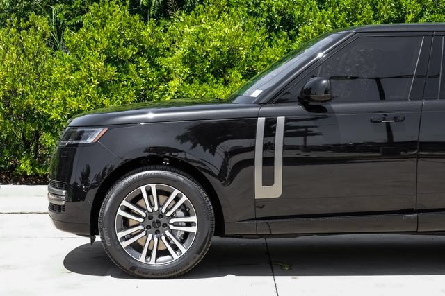 New 2026 Land Rover Range Rover SE AWD/4WD image 13