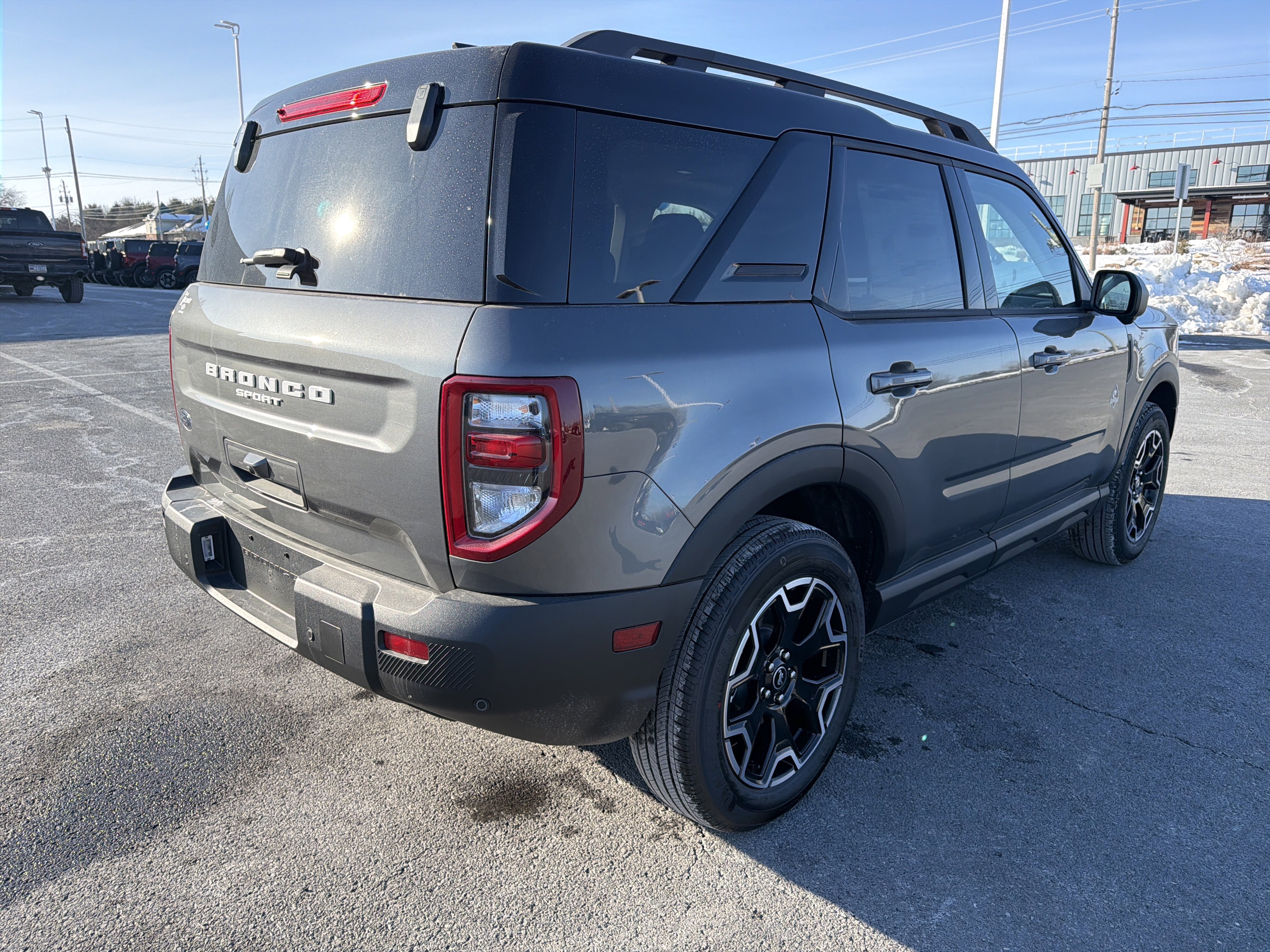 New 2025 Ford Bronco Sport Outer Banks w/ Outer Banks Tech Package+ AWD/4WD video 3