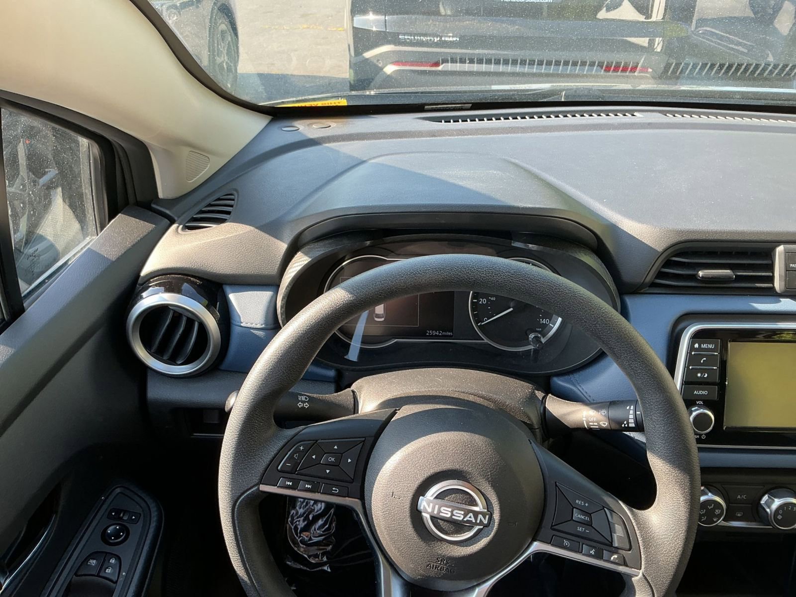 Used 2025 Nissan Versa SV FWD image 29