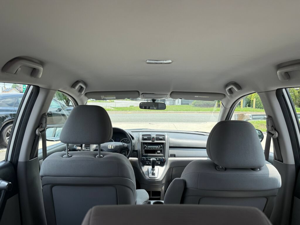 Used 2011 Honda CR-V LX image 25