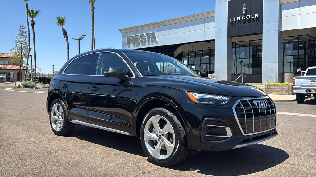 Used 2021 Audi Q5 Prestige w/ Prestige Package AWD/4WD image 2