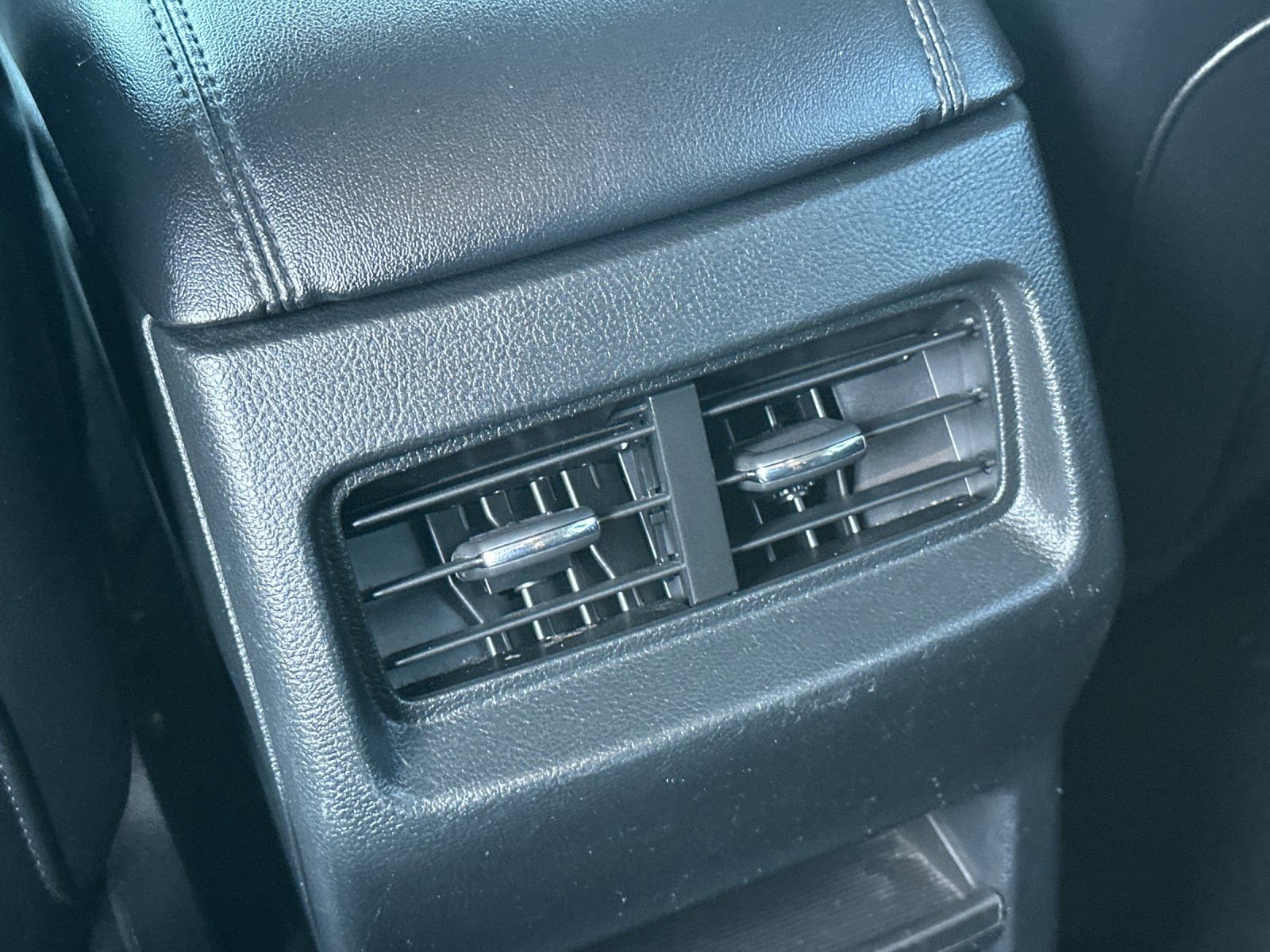 Used 2024 Ford Edge SEL image 15