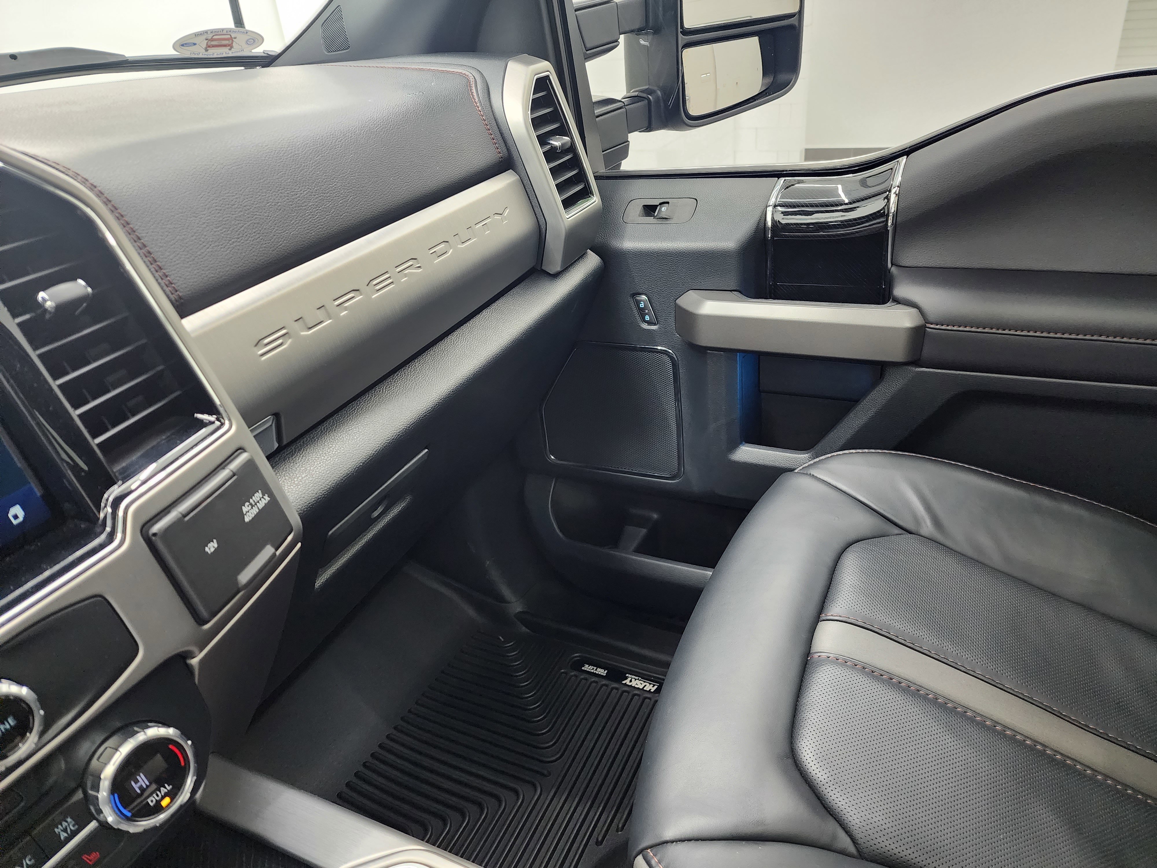 Used 2022 Ford F250 Platinum w/ Tremor Off-Road Package image 12