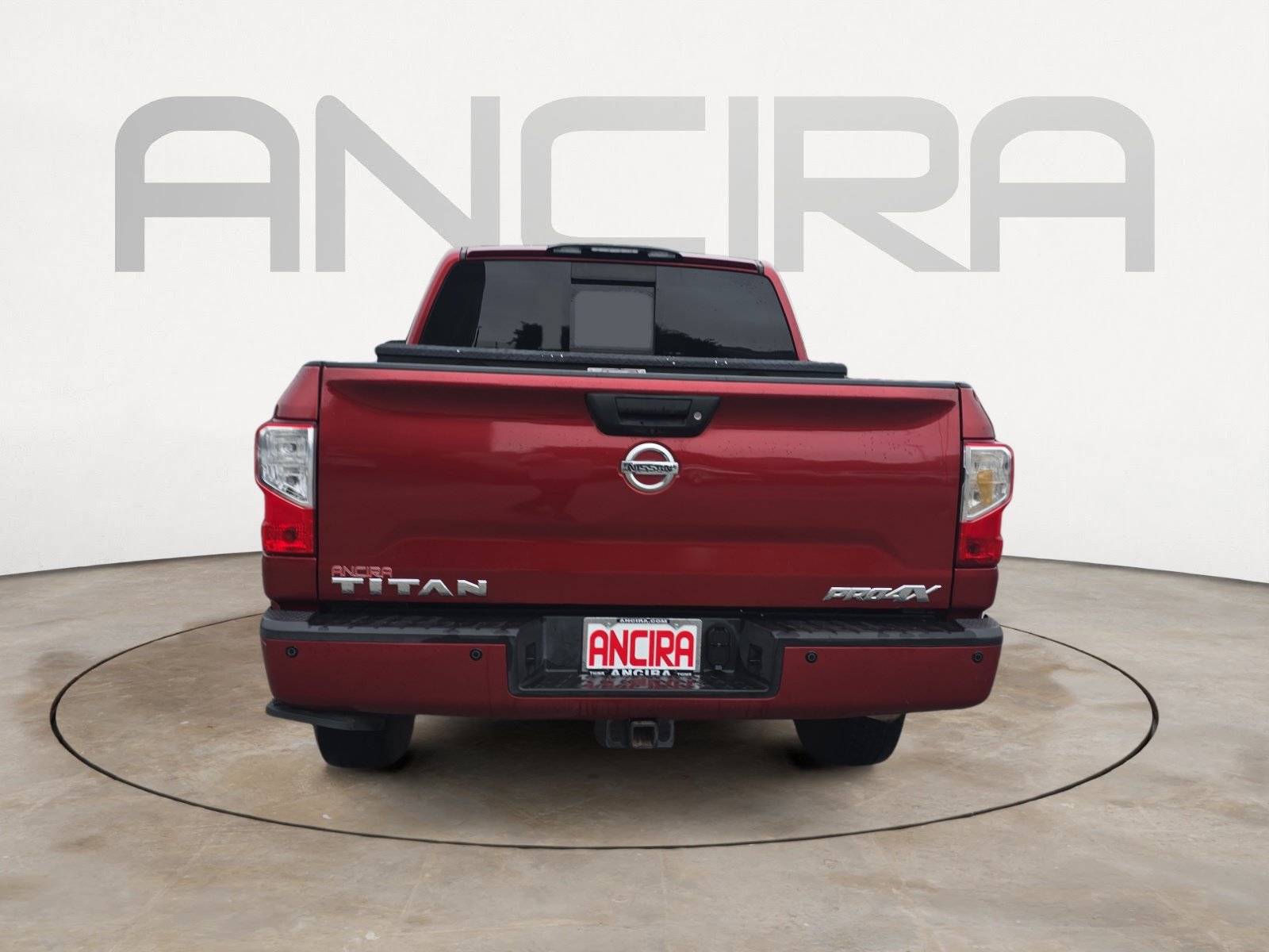 Used 2017 Nissan Titan PRO-4X AWD/4WD image 9