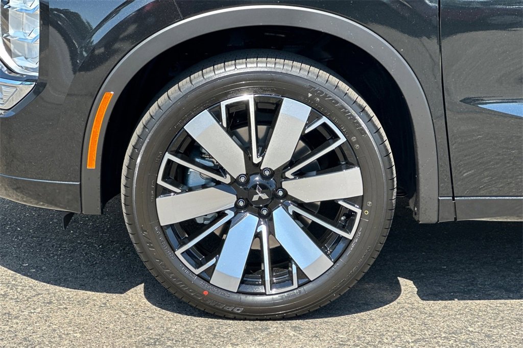 New 2025 Mitsubishi Outlander SEL image 26