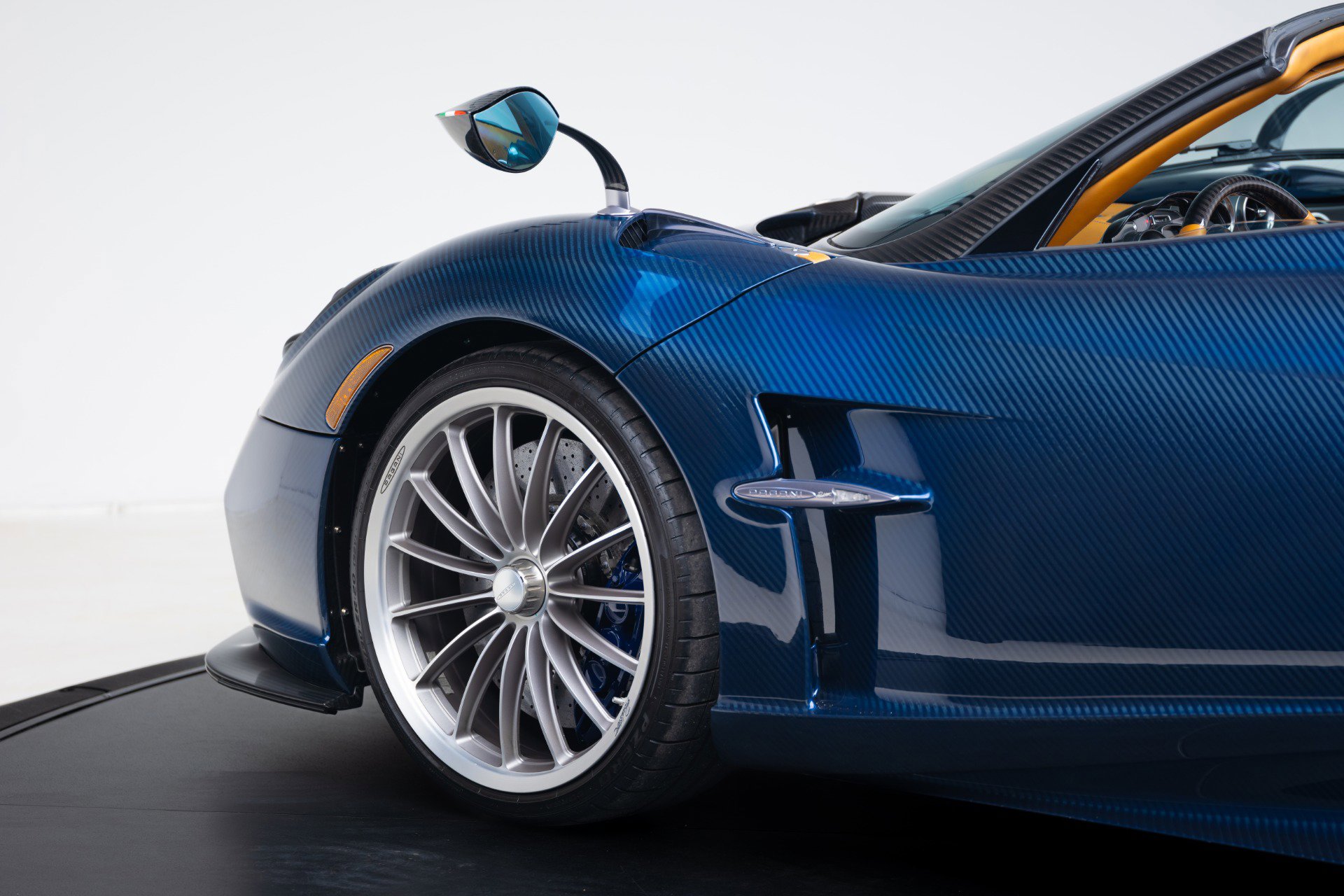 Used 2017 Pagani Huayra image 11