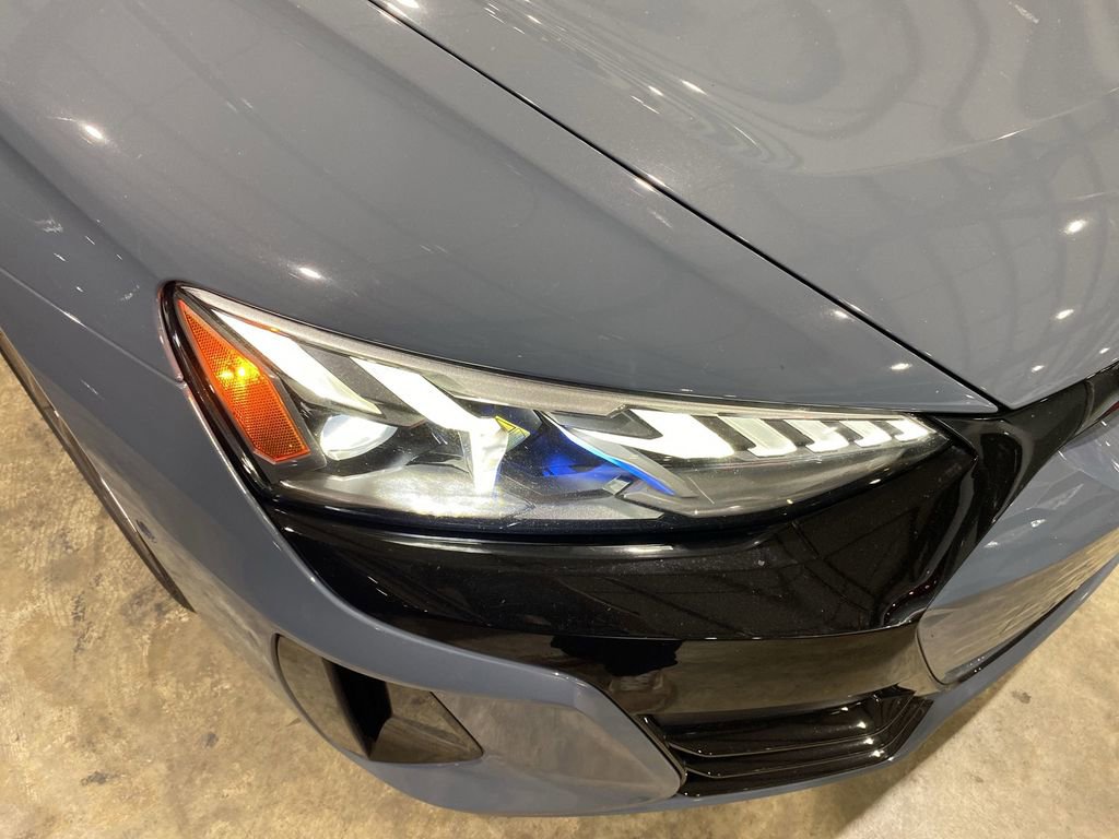 Used 2022 Audi e-tron GT Prestige image 19