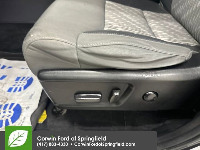 Used 2020 Toyota Tundra SR5 w/ SR5 Upgrade Package image 30