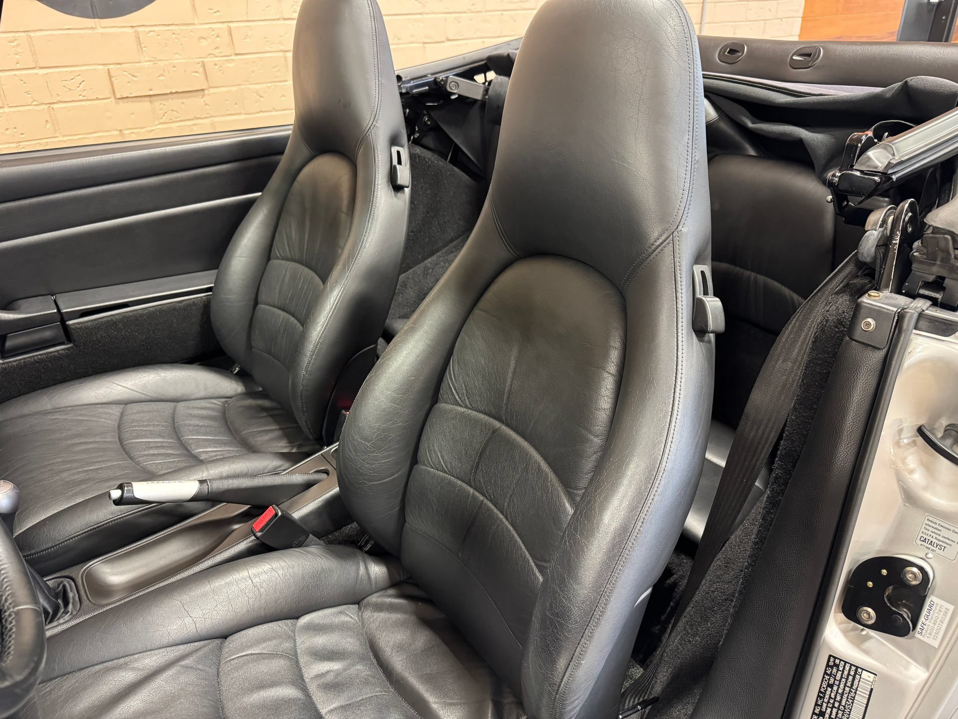 Used 1998 Porsche 911 Carrera RWD image 40