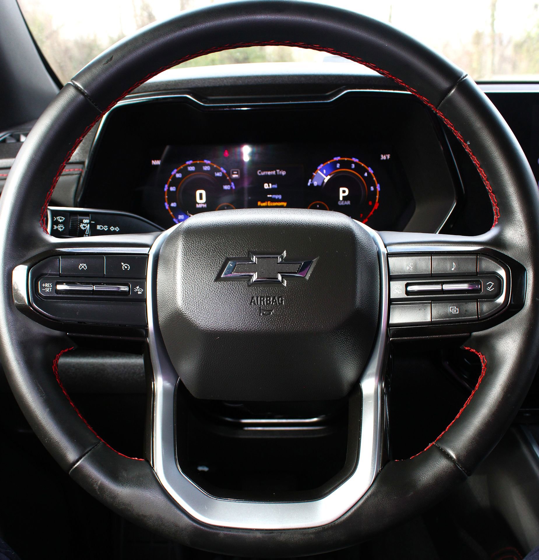 Used 2024 Chevrolet Colorado Z71 w/ Z71 Convenience Package 2 image 24