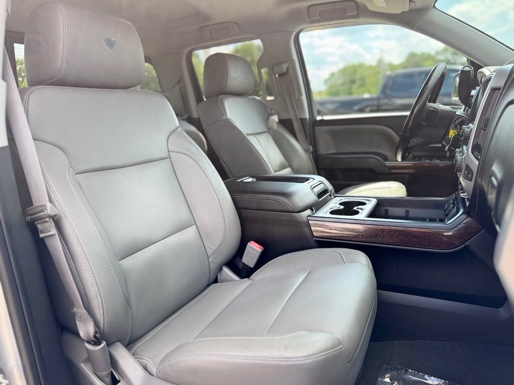 Used 2015 GMC Sierra 1500 SLT w/ SLT Preferred Package AWD/4WD image 11