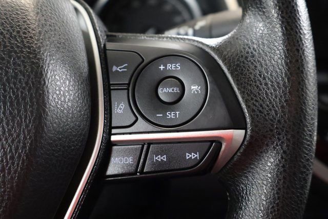 Used 2022 Toyota Camry LE image 21