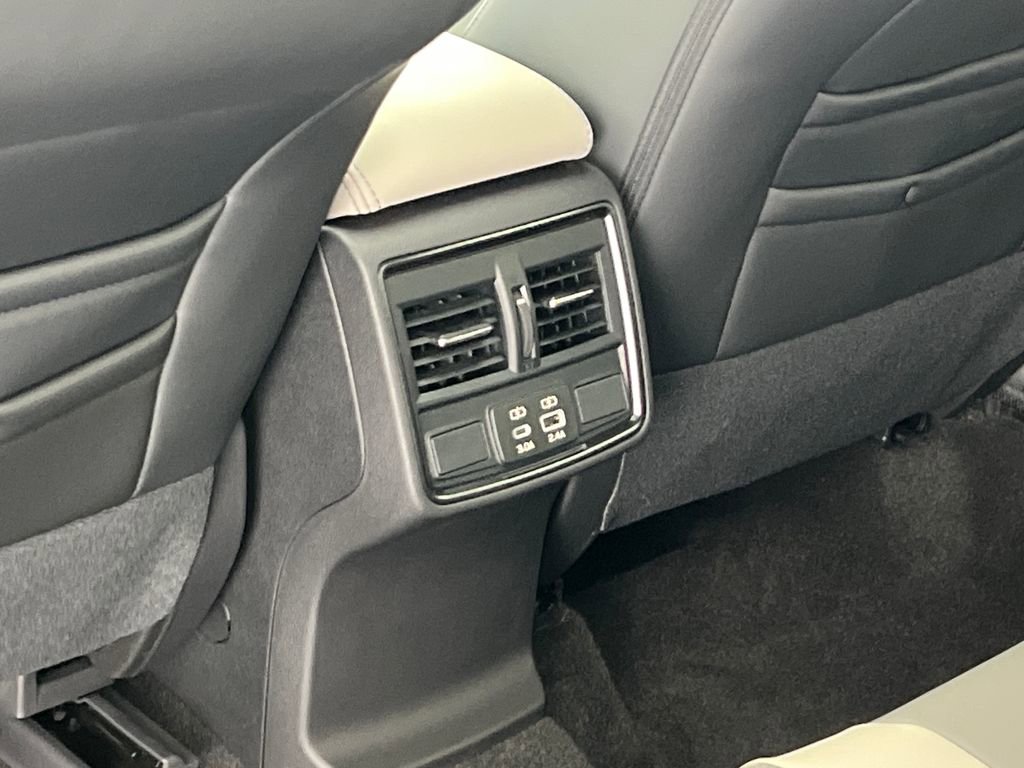 New 2026 Subaru Forester Premium AWD/4WD image 39