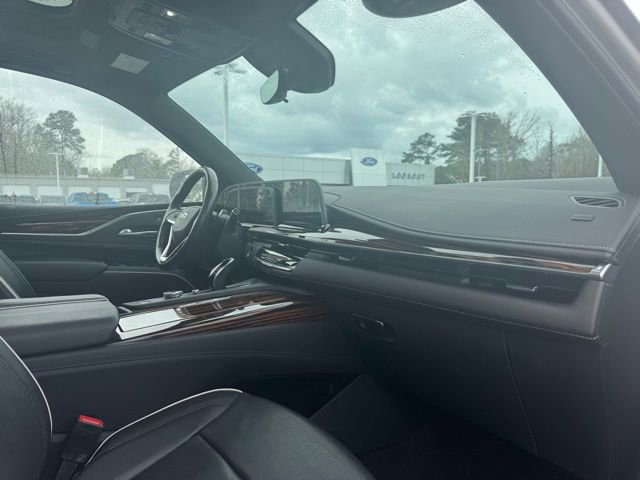 Used 2023 Cadillac Escalade Premium Luxury image 31