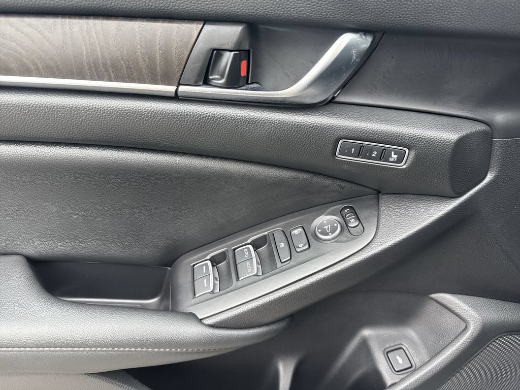 Used 2021 Honda Accord EX-L image 15