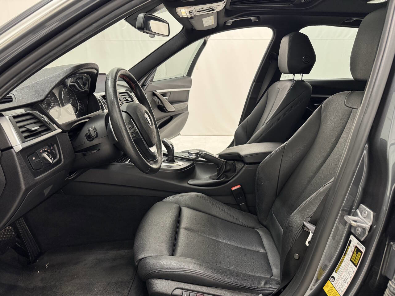 Used 2017 BMW 330i Sedan image 10