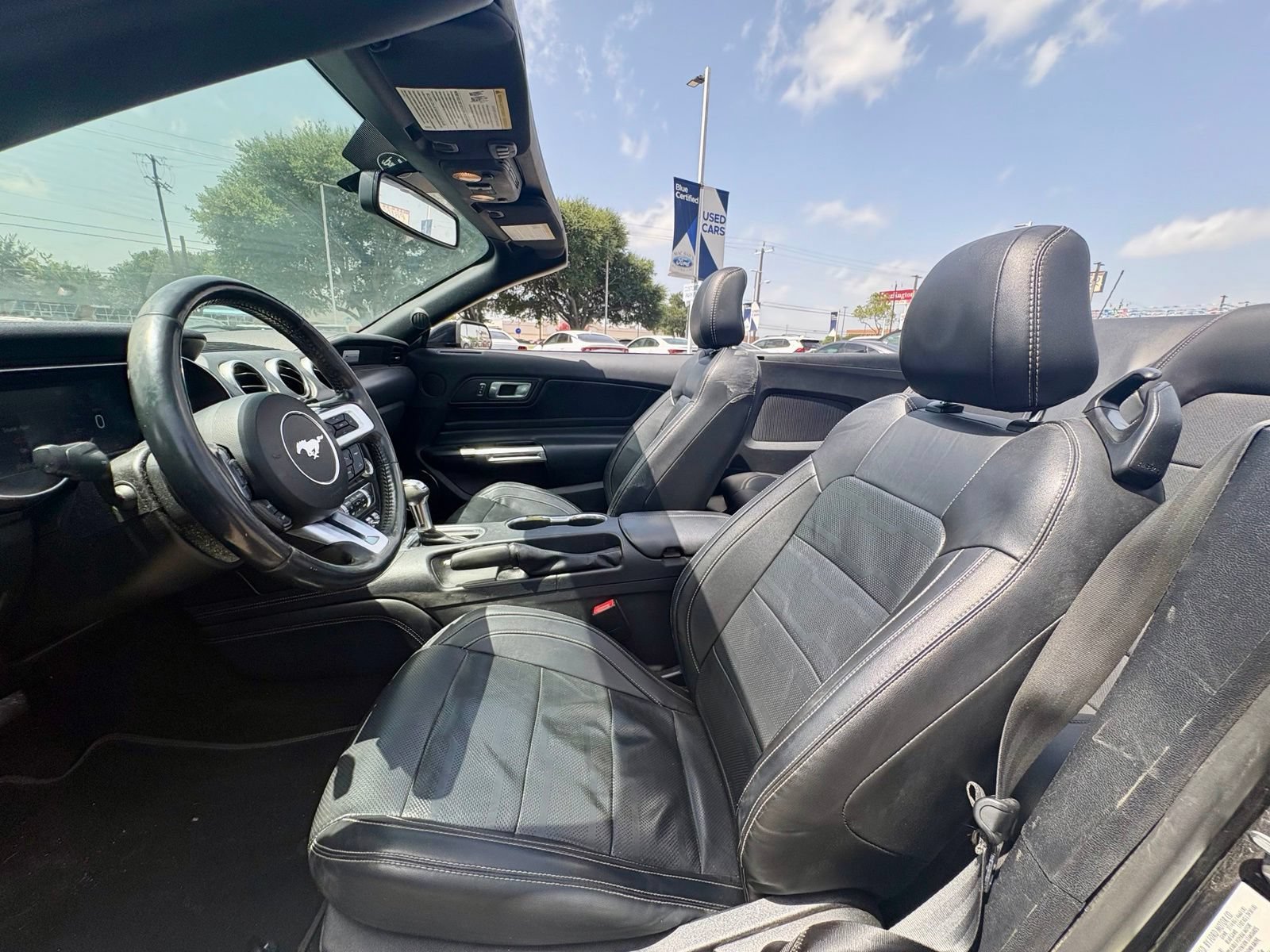 Used 2018 Ford Mustang Premium w/ Equipment Group 201A RWD image 10