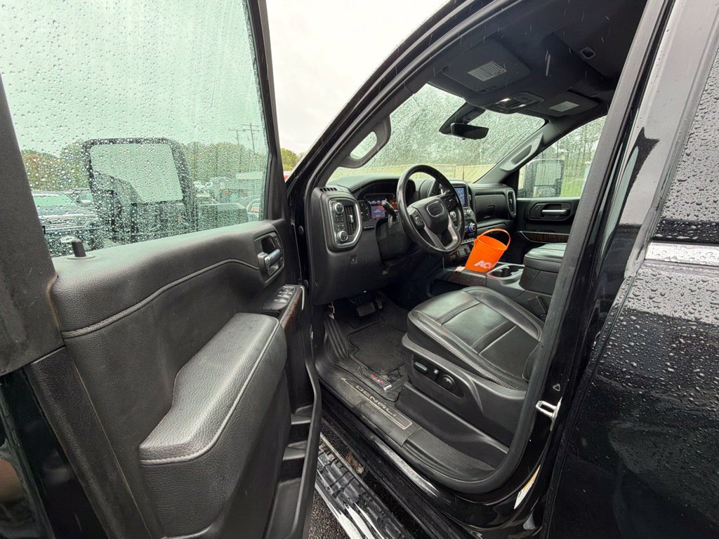 Used 2023 GMC Sierra 3500 Denali w/ Denali Black Diamond Edition AWD/4WD image 13
