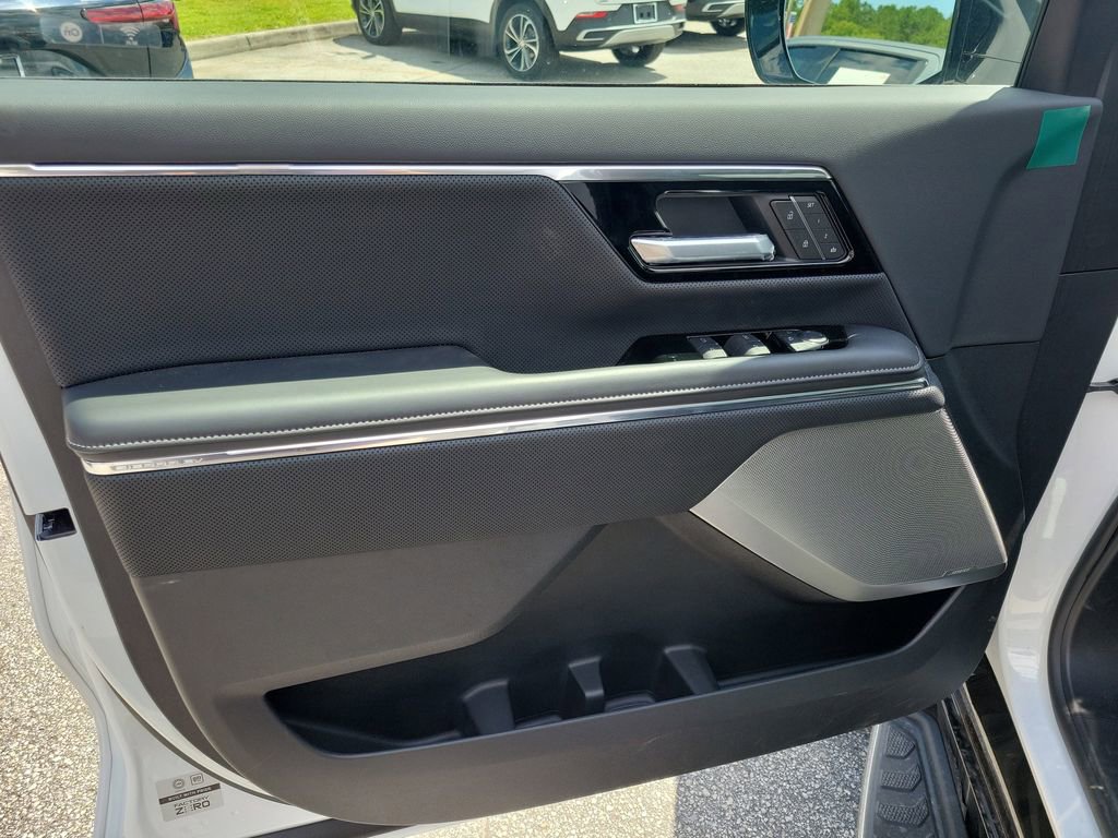 New 2025 GMC Sierra EV Denali image 7