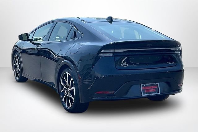 New 2026 Toyota Prius Plug-In Hybrid FWD image 3
