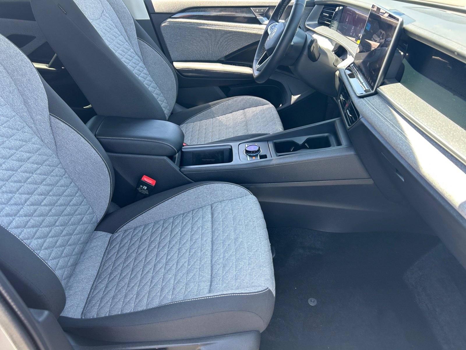 Used 2026 Volkswagen Tiguan S FWD image 18