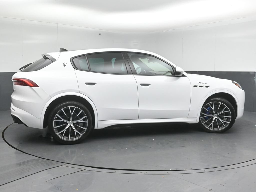 Used 2023 Maserati Grecale Modena AWD/4WD image 4