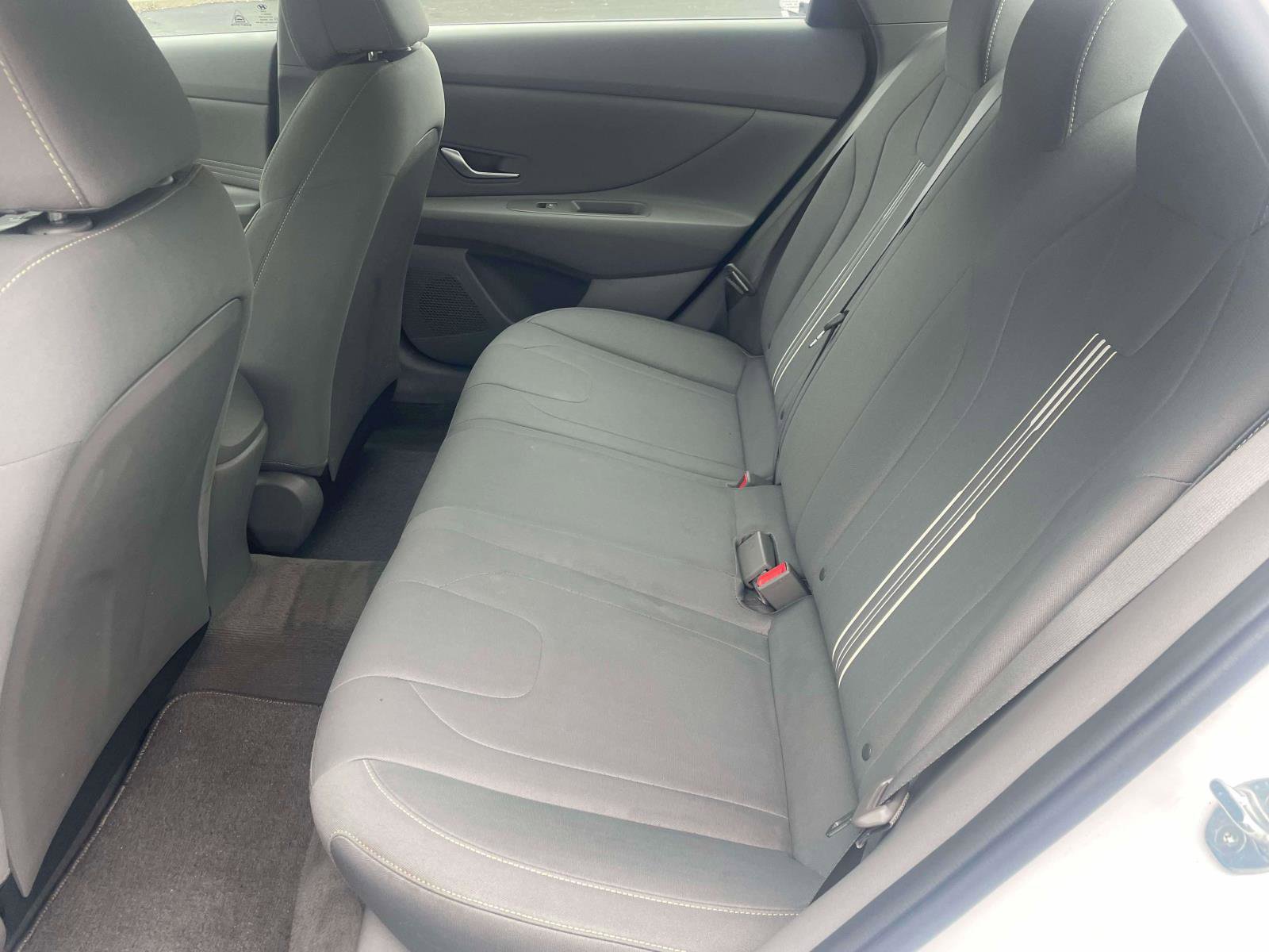 Used 2021 Hyundai Elantra SEL w/ Convenience Package image 6