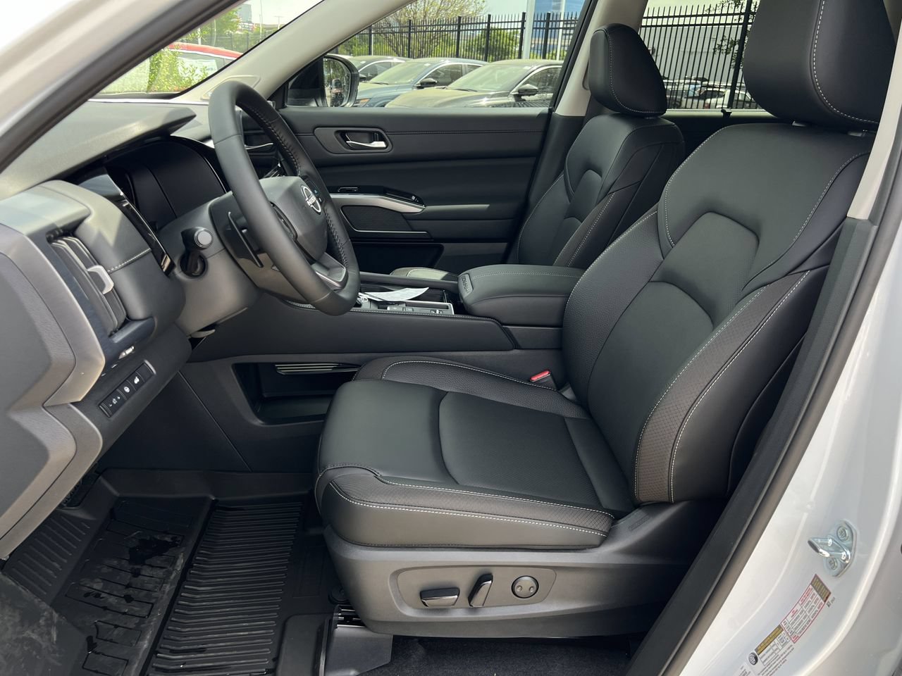 New 2026 Nissan Pathfinder SL w/ SL Premium Package FWD image 12