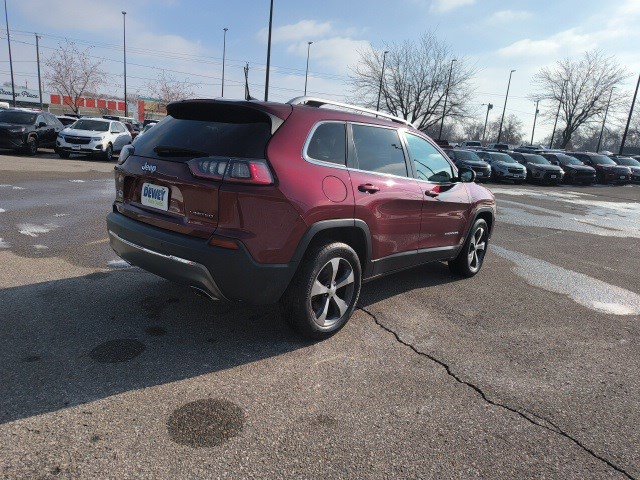 Used 2019 Jeep Cherokee Limited image 5