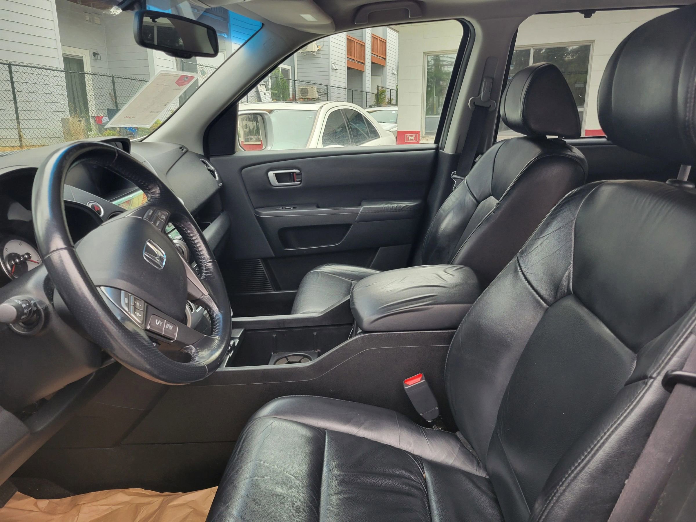 Used 2010 Honda Pilot Touring image 11