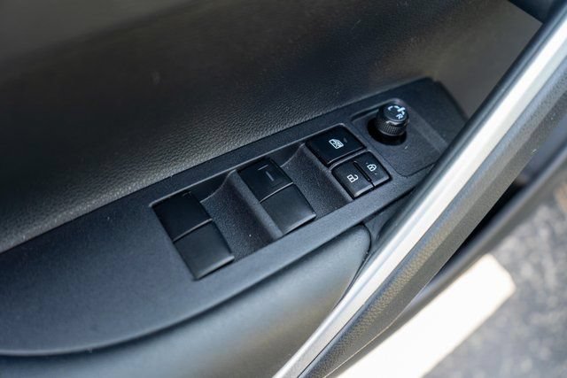 Used 2023 Toyota Corolla Cross LE w/ Moonroof Package AWD/4WD image 18
