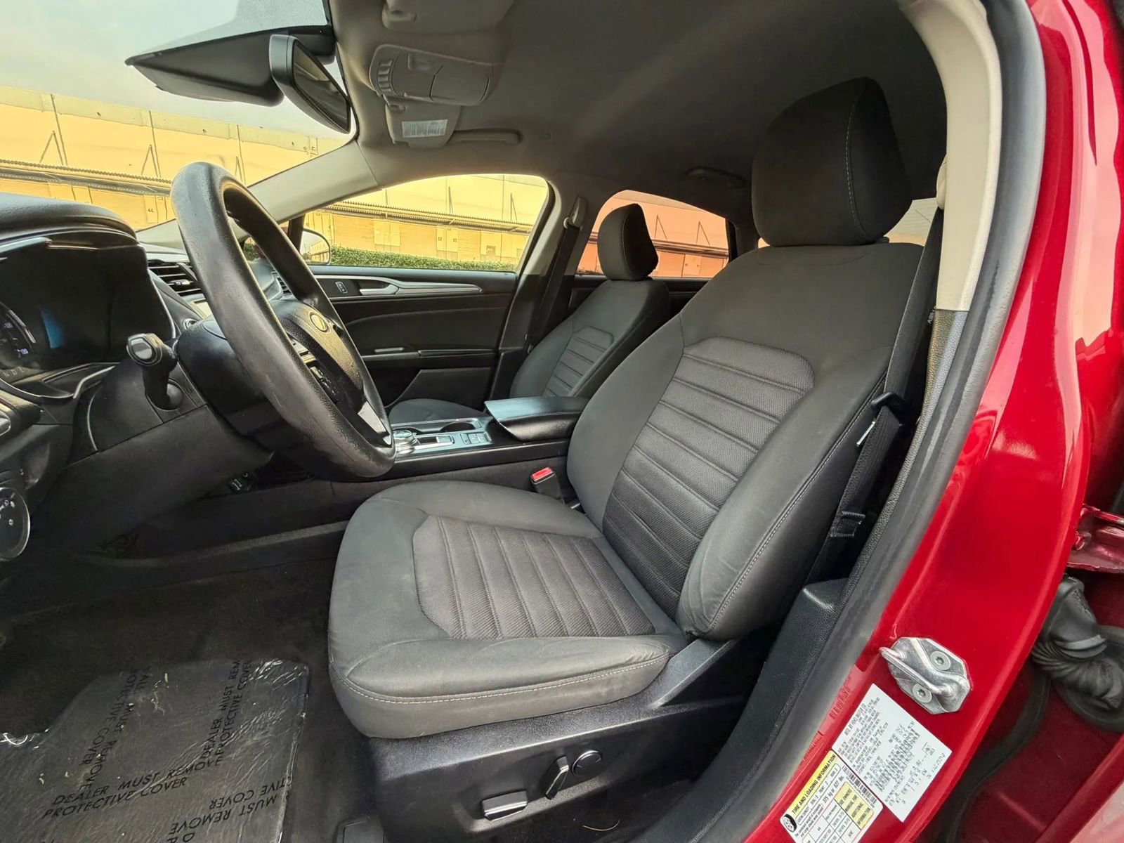 Used 2020 Ford Fusion SE image 10