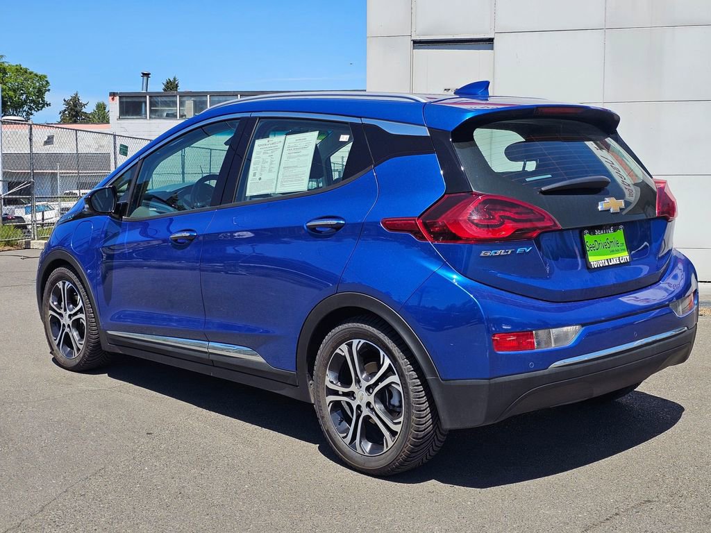 Used 2017 Chevrolet Bolt Premier w/ Driver Confidence II Package FWD image 5