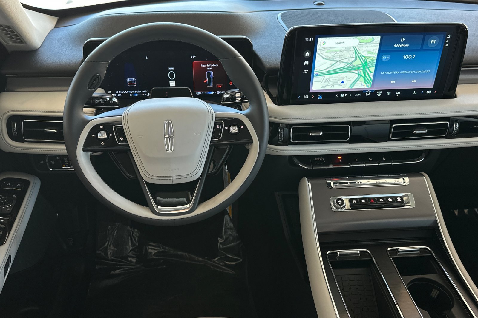 New 2026 Lincoln Aviator AWD image 13