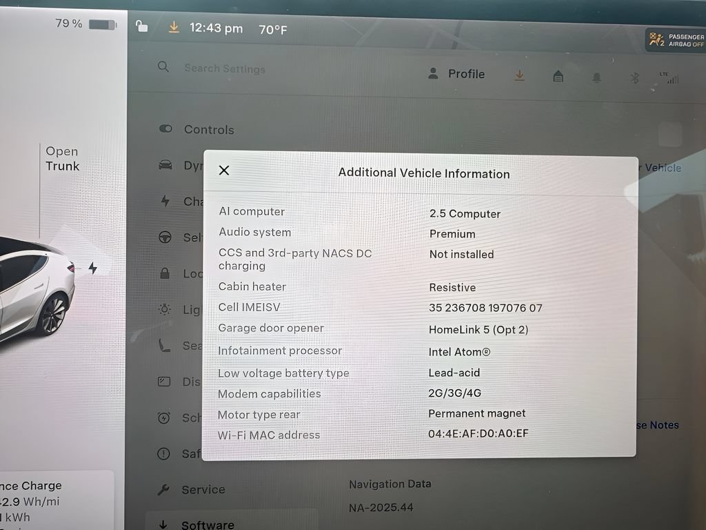 Used 2018 Tesla Model 3 Mid Range RWD image 14