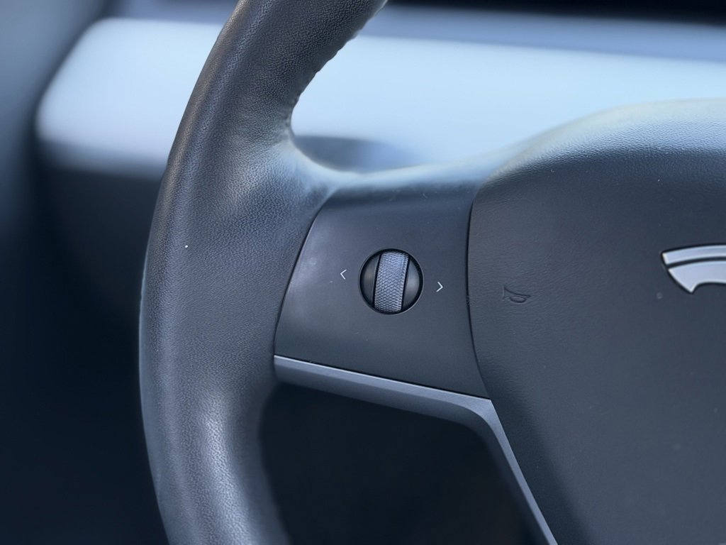 Used 2021 Tesla Model Y Long Range image 43