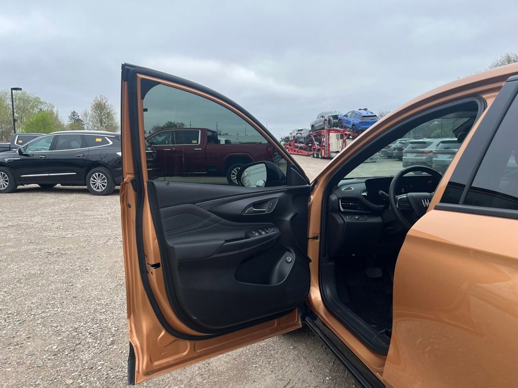 Used 2024 Buick Envista Sport Touring w/ Convenience I Package FWD image 15