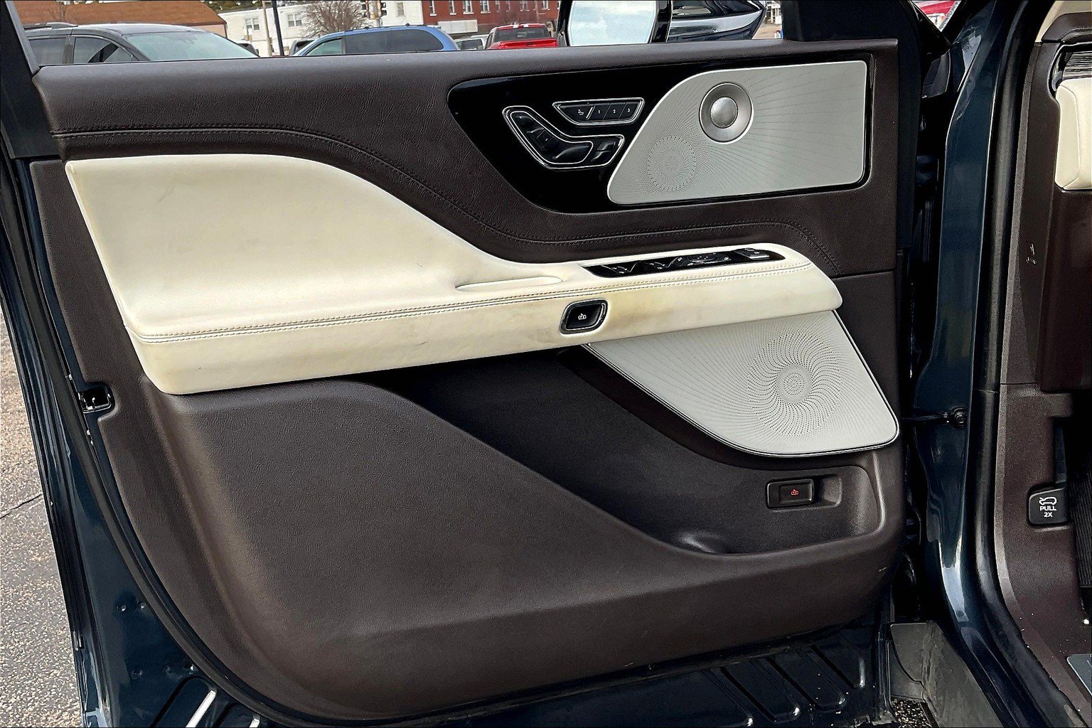 Used 2021 Lincoln Aviator Black Label Grand Touring w/ Class IV Trailer Tow Package AWD/4WD image 25