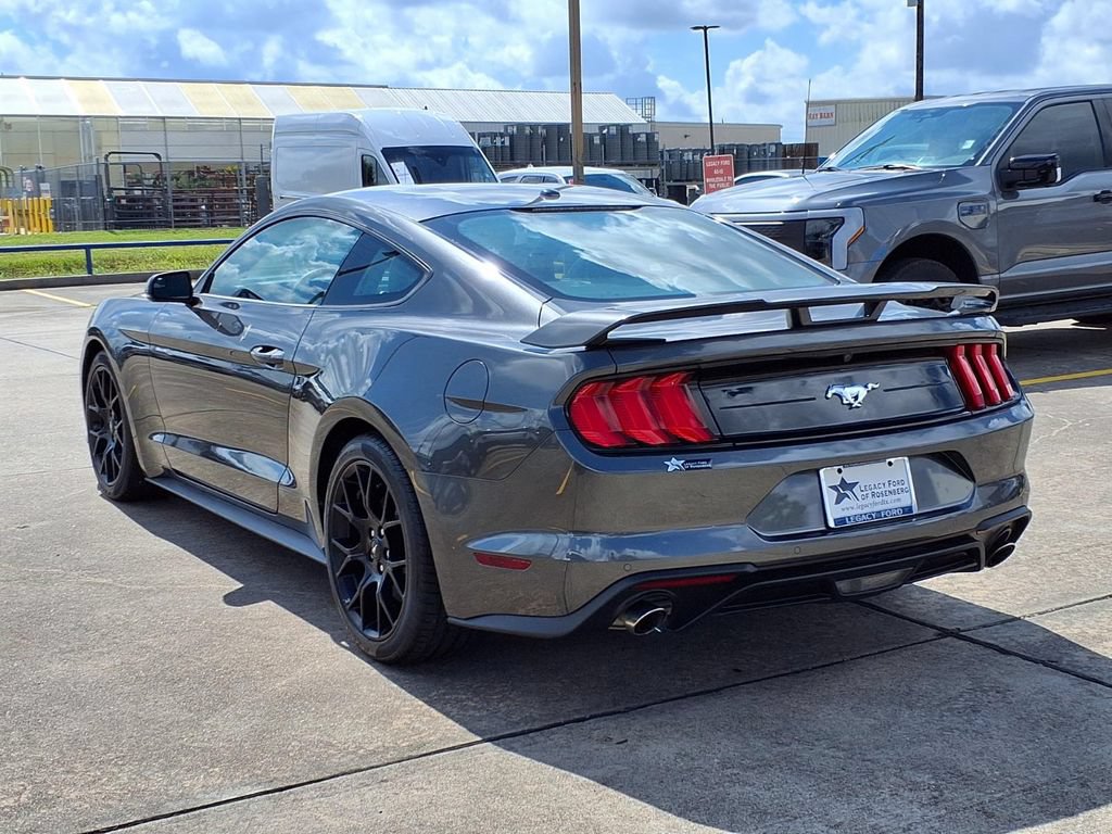 Used 2018 Ford Mustang Premium w/ Ecoboost Performance Package RWD image 4
