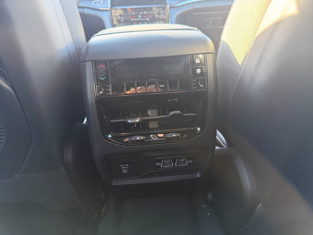 New 2025 Jeep Grand Cherokee L Overland w/ Advanced Protech Group III AWD/4WD image 25