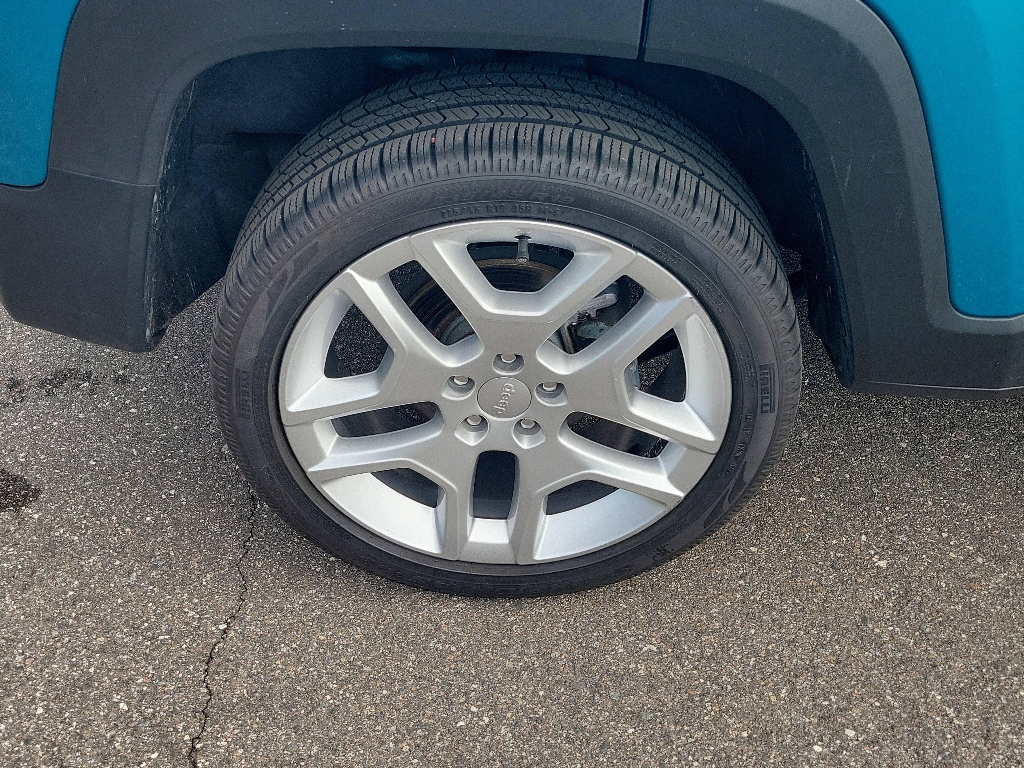 Used 2021 Jeep Renegade Latitude AWD/4WD image 40